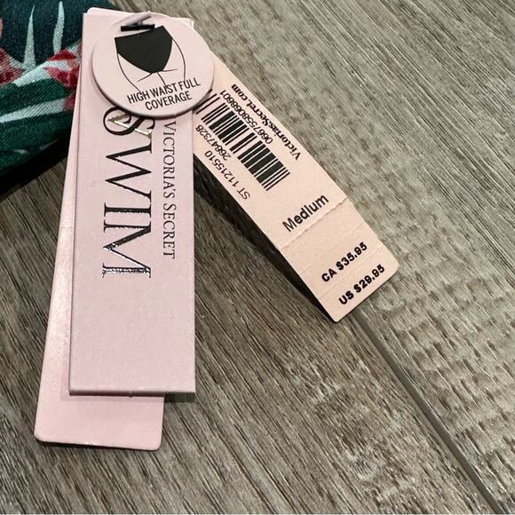 Victoria's Secret Floral Bikini Set with Adjustable Straps - Picture 4 of 16